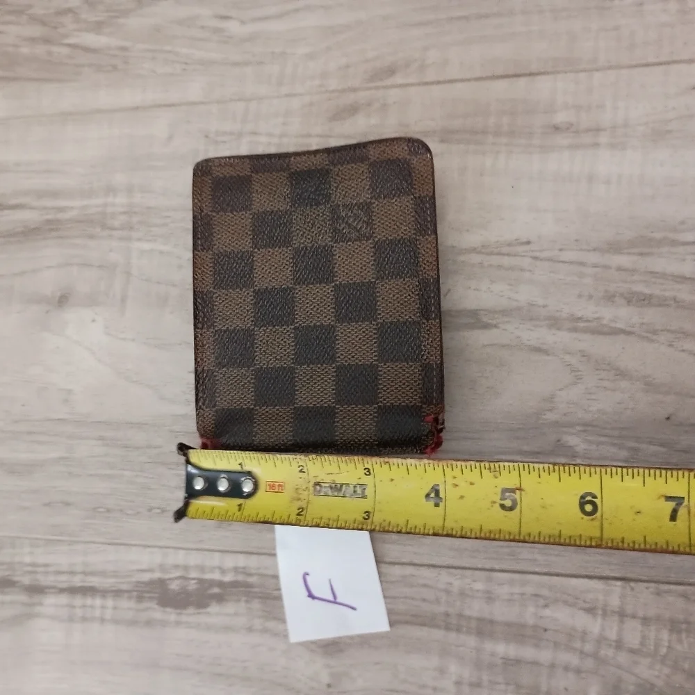 Vintage, Authentic Louis Vuitton Famier Ebene Mens Credit Wallet